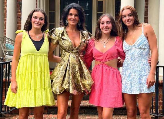 Avery Grace Sehorn with her mother Angie Harmon and sisters