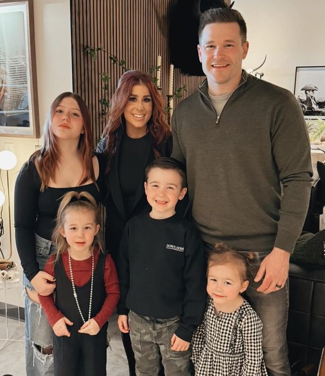 Chelsea DeBoer with her husband and kids