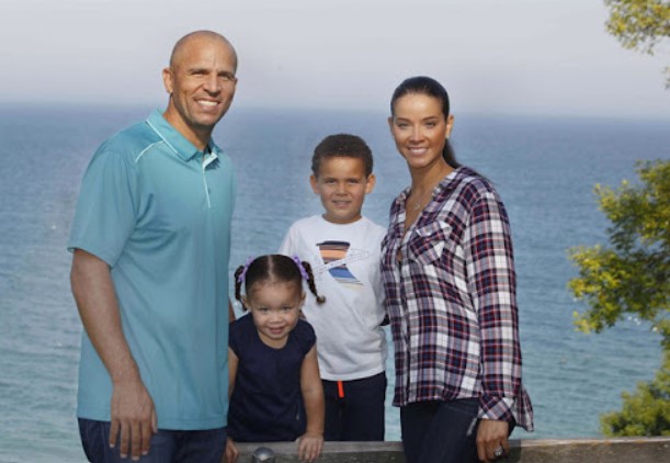 Jason Kidd with his current wife Porschla Coleman and kids